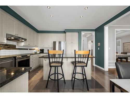 225 Cherryhurst Road, Oakville, ON - Indoor Photo Showing Kitchen With Stainless Steel Kitchen With Upgraded Kitchen