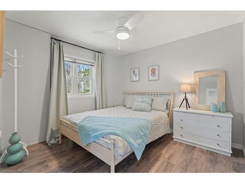 121 North Deer Lake Road, Port Sydney, ON - Indoor Photo Showing Bedroom