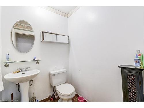17-15 Albright Road, Hamilton, ON - Indoor Photo Showing Bathroom