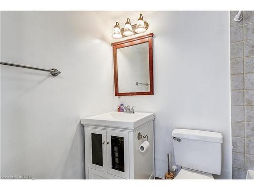 17-15 Albright Road, Hamilton, ON - Indoor Photo Showing Bathroom