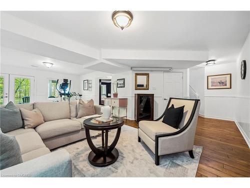 11485 First Line, Milton, ON - Indoor Photo Showing Living Room