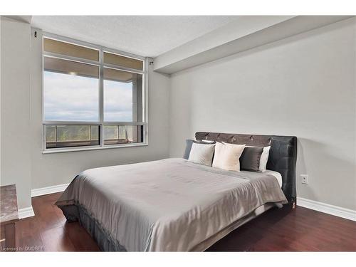 303-710 Humberwood Boulevard, Toronto, ON - Indoor Photo Showing Bedroom
