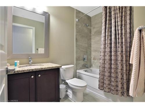 306-2300 Upper Middle Road, Oakville, ON - Indoor Photo Showing Bathroom