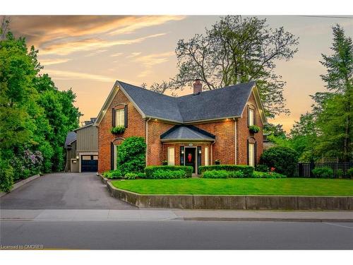 296 Pine Street, Milton, ON - Outdoor With Facade