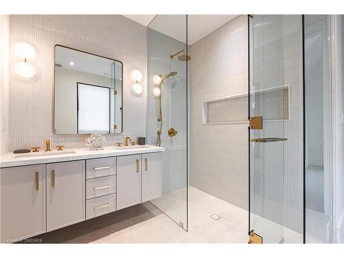 331 Macdonald Road, Oakville, ON - Indoor Photo Showing Bathroom
