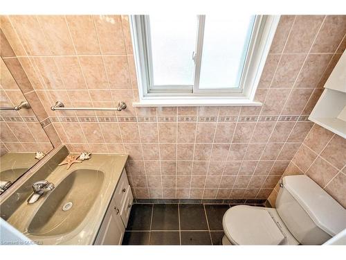 73-2395 Bromsgrove Road, Mississauga, ON - Indoor Photo Showing Bathroom