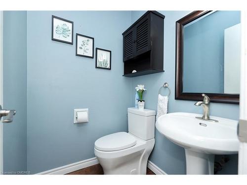 45-25 Redbury Street, Hamilton, ON - Indoor Photo Showing Bathroom