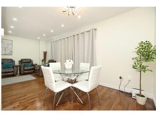 45-25 Redbury Street, Hamilton, ON - Indoor Photo Showing Dining Room