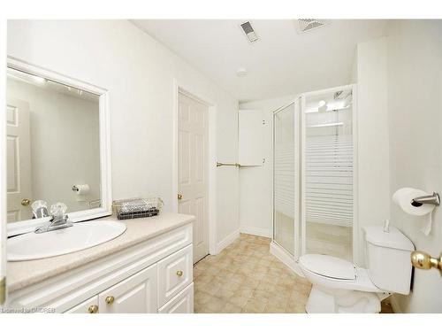 45-25 Redbury Street, Hamilton, ON - Indoor Photo Showing Bathroom