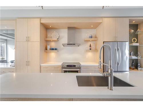 270 Vellwood Common, Oakville, ON - Indoor Photo Showing Kitchen With Upgraded Kitchen
