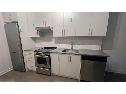 511-212 King William Street, Hamilton, ON - Indoor Photo Showing Kitchen With Stainless Steel Kitchen