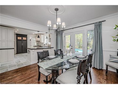 22 Arkendo Drive, Oakville, ON - Indoor Photo Showing Dining Room
