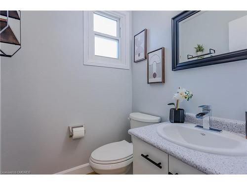 40 Birchview Drive, Hamilton, ON - Indoor Photo Showing Bathroom