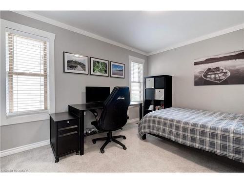 384 Pine Avenue, Oakville, ON - Indoor Photo Showing Bedroom