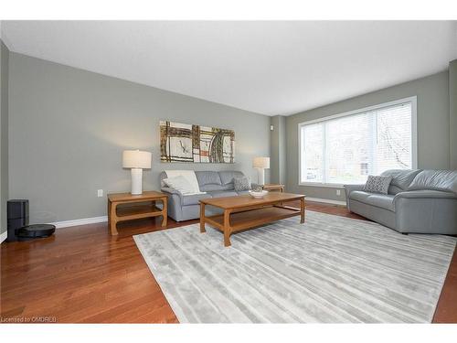 65 Springfield Boulevard, Ancaster, ON - Indoor Photo Showing Living Room