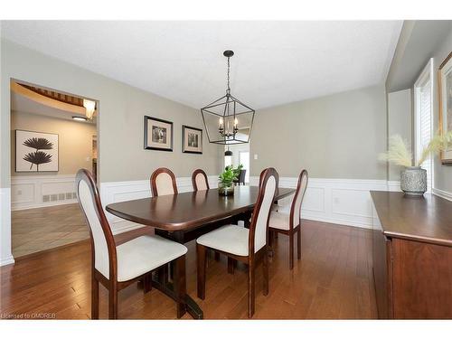 65 Springfield Boulevard, Ancaster, ON - Indoor Photo Showing Dining Room