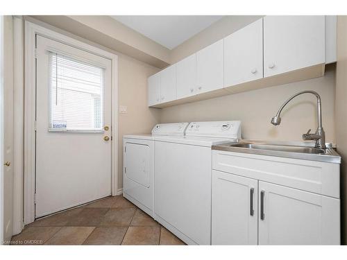 65 Springfield Boulevard, Ancaster, ON - Indoor Photo Showing Laundry Room