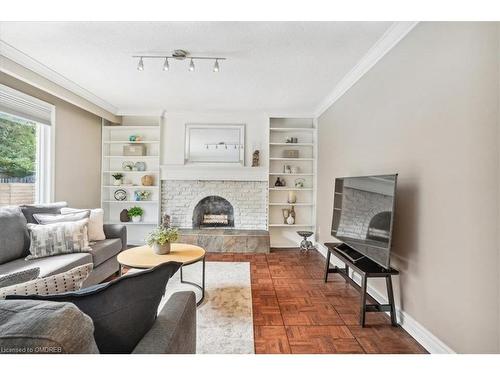 2036 Kawartha Crescent, Mississauga, ON - Indoor Photo Showing Living Room With Fireplace
