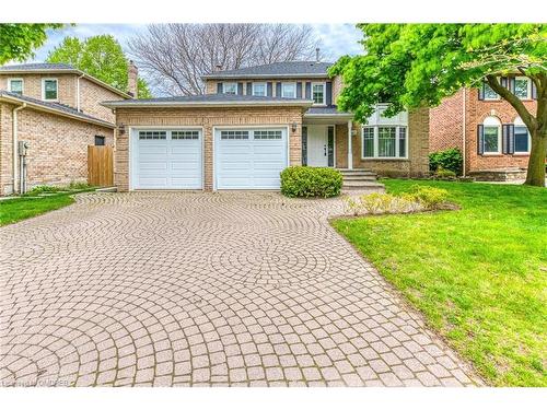 540 Chillingham Crescent, Oakville, ON - Outdoor With Facade