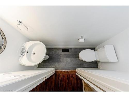 540 Chillingham Crescent, Oakville, ON - Indoor Photo Showing Bathroom