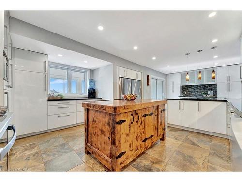 13 Ellen St, Freelton, ON - Indoor Photo Showing Kitchen With Upgraded Kitchen