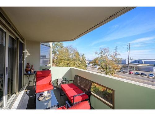 301-1237 North Shore Boulevard E, Burlington, ON - Outdoor With Balcony With Exterior