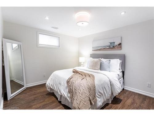 583 Taplow Crescent, Oakville, ON - Indoor Photo Showing Other Room