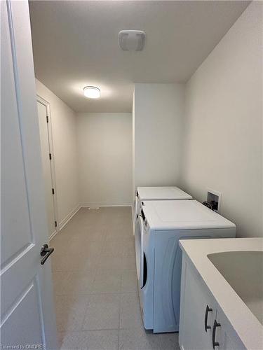 2 Paradise Grove, Niagara-On-The-Lake, ON - Indoor Photo Showing Laundry Room