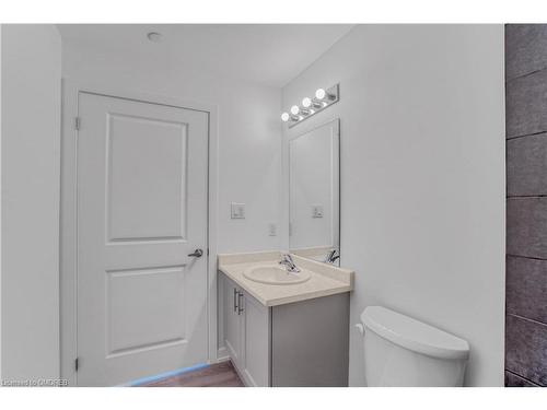 437-470 Dundas Street E, Hamilton, ON - Indoor Photo Showing Bathroom