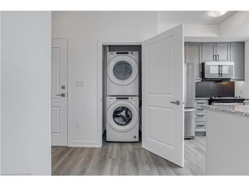 437-470 Dundas Street E, Hamilton, ON - Indoor Photo Showing Laundry Room
