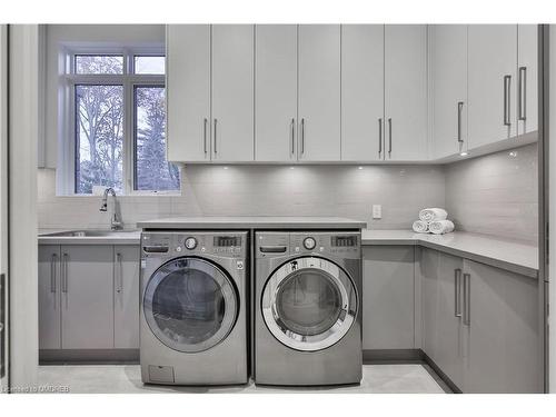 1293 Woodland Avenue, Mississauga, ON - Indoor Photo Showing Laundry Room