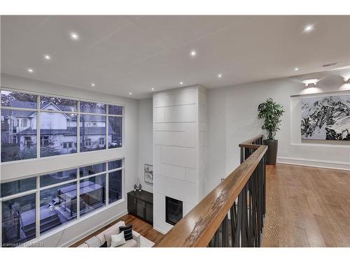 1293 Woodland Avenue, Mississauga, ON - Indoor Photo Showing Bedroom