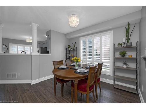 1082 Barclay Circle, Milton, ON - Indoor Photo Showing Dining Room