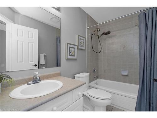 1082 Barclay Circle, Milton, ON - Indoor Photo Showing Bathroom