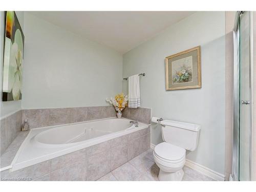 2-1100 Queen Street W, Mississauga, ON - Indoor Photo Showing Bathroom