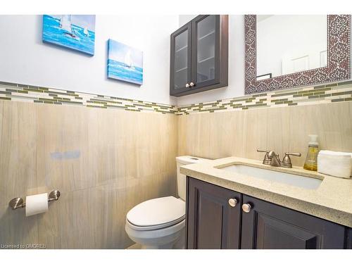 5 Rembe Avenue, Hamilton, ON - Indoor Photo Showing Bathroom