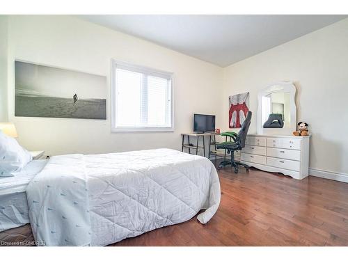 5 Rembe Avenue, Hamilton, ON - Indoor Photo Showing Bedroom