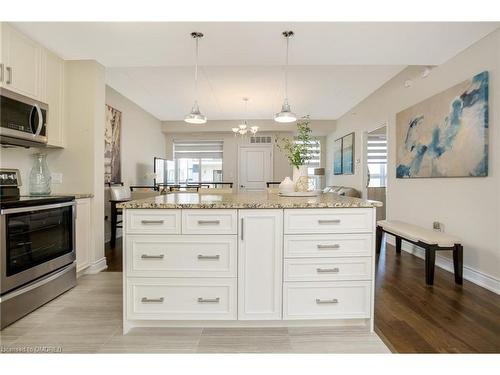 101-640 Sauve Street, Milton, ON - Indoor Photo Showing Kitchen With Upgraded Kitchen