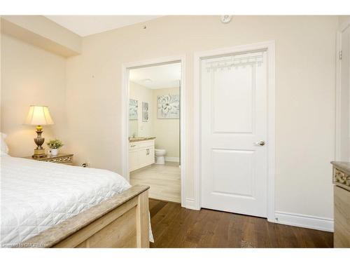 101-640 Sauve Street, Milton, ON - Indoor Photo Showing Bedroom
