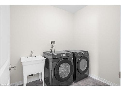 66 Hitchman Street, Paris, ON - Indoor Photo Showing Laundry Room