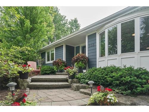 556 Parkside Drive E, Waterdown, ON - Outdoor