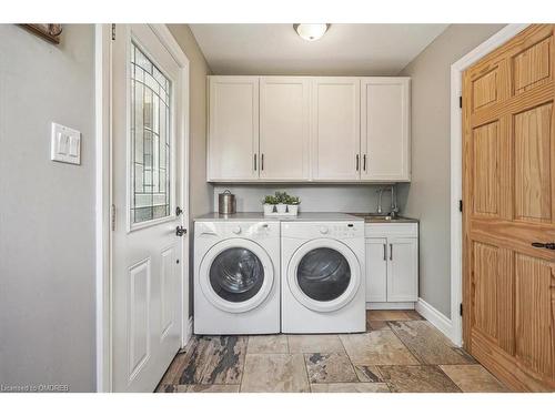 556 Parkside Drive E, Waterdown, ON - Indoor Photo Showing Laundry Room