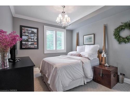 306-390 Upper Middle Road E, Oakville, ON - Indoor Photo Showing Bedroom