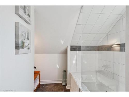 65 Mineola Road E, Mississauga, ON - Indoor Photo Showing Bathroom