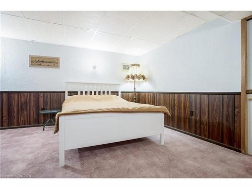 60-318 Laurier Avenue, Milton, ON - Indoor Photo Showing Bedroom
