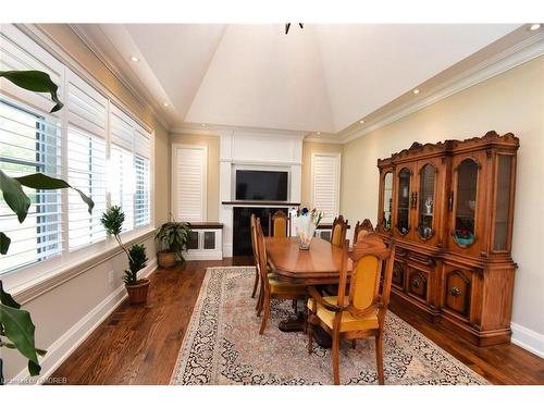 623 Weynway Court, Oakville, ON - Indoor Photo Showing Dining Room