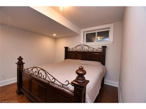 623 Weynway Court, Oakville, ON - Indoor Photo Showing Bedroom