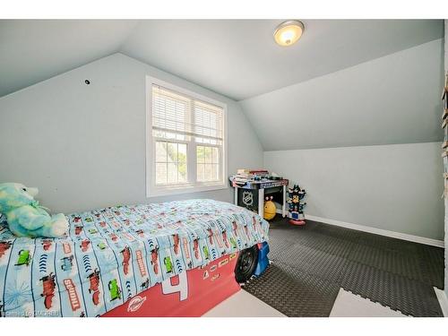 122 Stewart Street, Oakville, ON - Indoor Photo Showing Bedroom