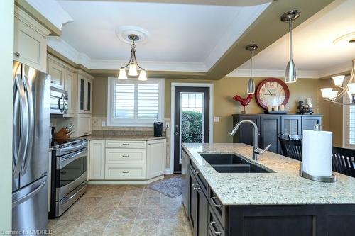 156 Wakefield Road, Milton, ON - Indoor Photo Showing Kitchen With Double Sink With Upgraded Kitchen