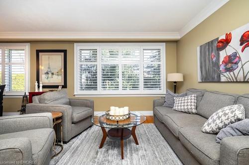 156 Wakefield Road, Milton, ON - Indoor Photo Showing Living Room